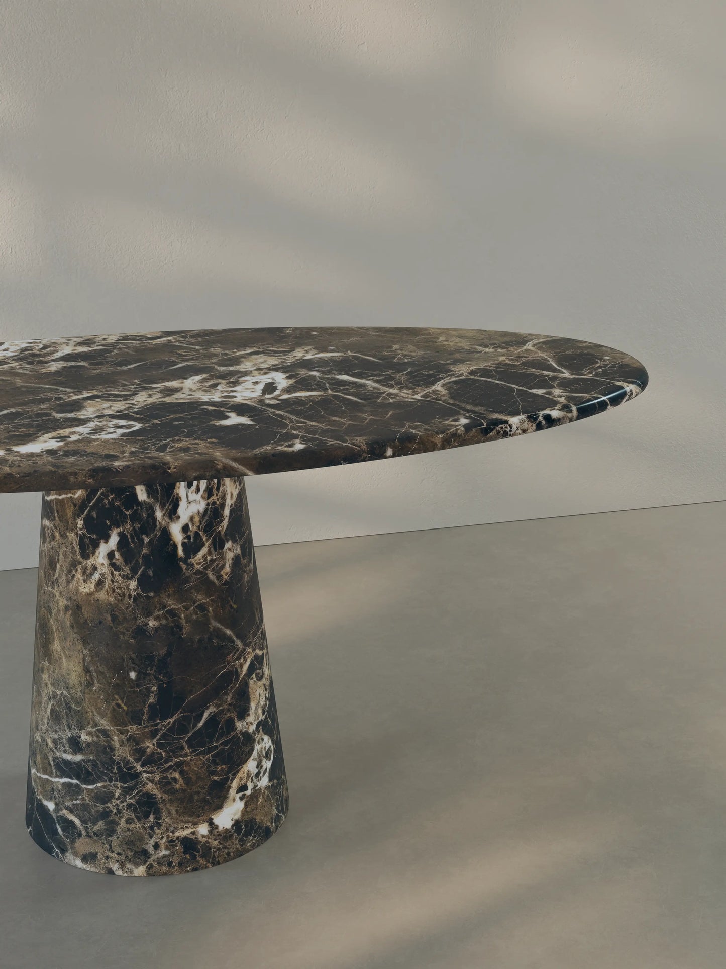 Leila Table Oval