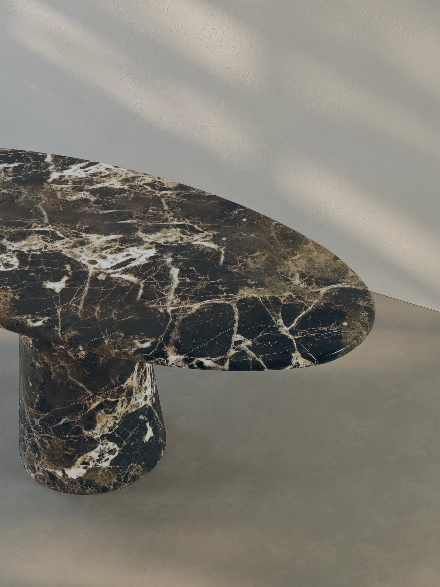 Leila Table Oval
