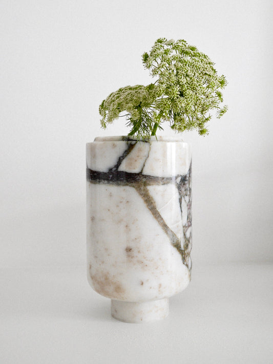 Kata Vase